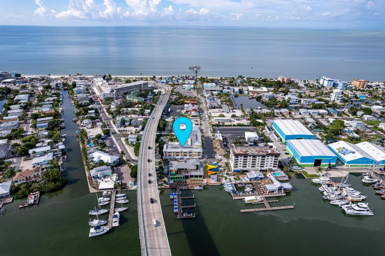 Harbour House At The Inn 310 Fort Myers Beach Exterior photo